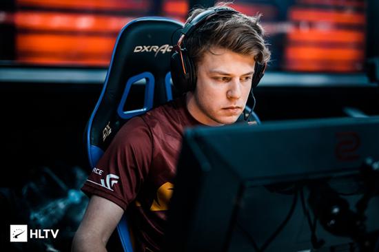 传闻： Falcons 将在 2025 年 BLAST.tv 奥斯汀 Major 之后用 kyousuke 替换 TeSeS ，来自 Spirit 学院