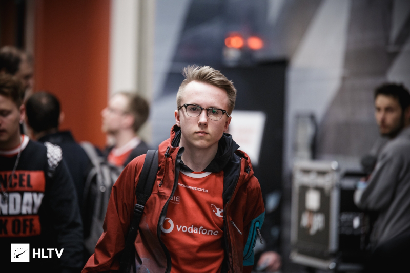 s1mple 和 BC.Game 在 ESL Challenger League Season 50： Europe - Cup 2 中获胜