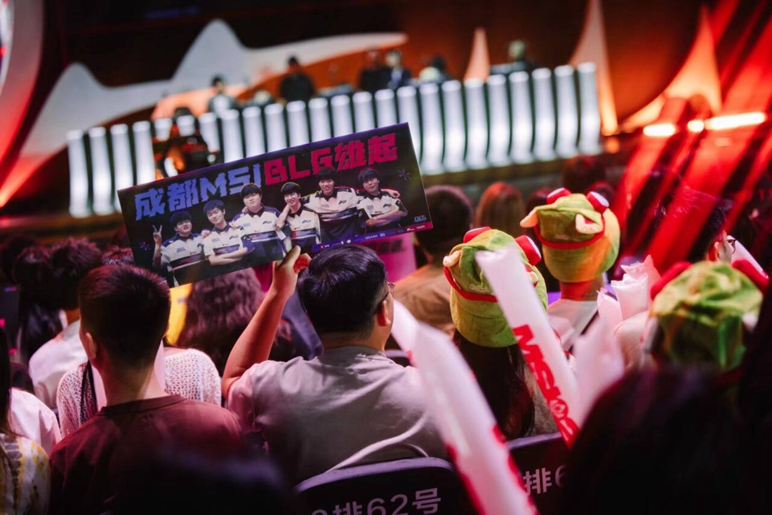 CSGO IEM 里约Major选手和观众疯狂互动？