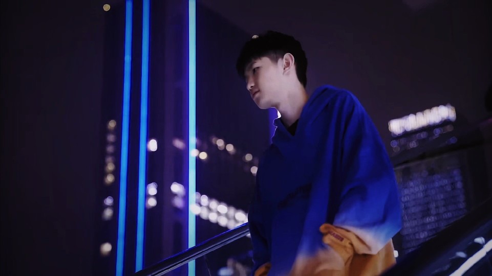 Oh My God 教练：第三局前期失误比较大 导致下路对线也很难打