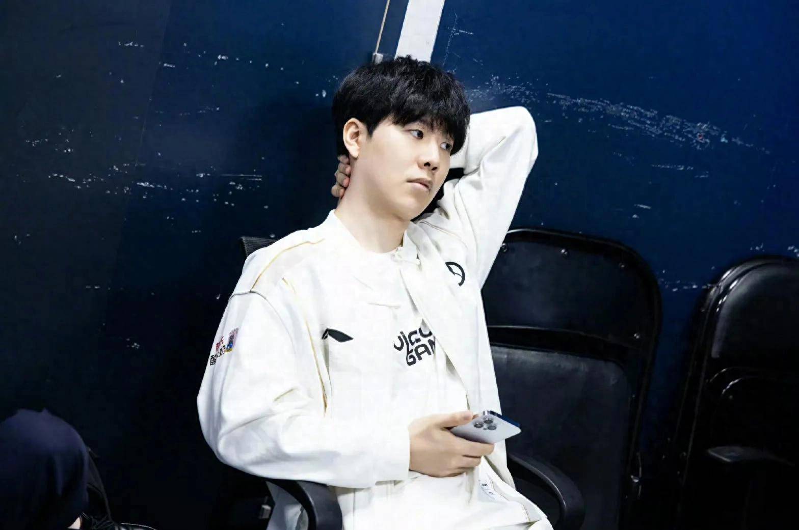 NAVI 输给了 Karmine Corp ，而 BBL 击败了 GIANTX - VCT 2025：EMEA 开幕季后赛第一天的结果